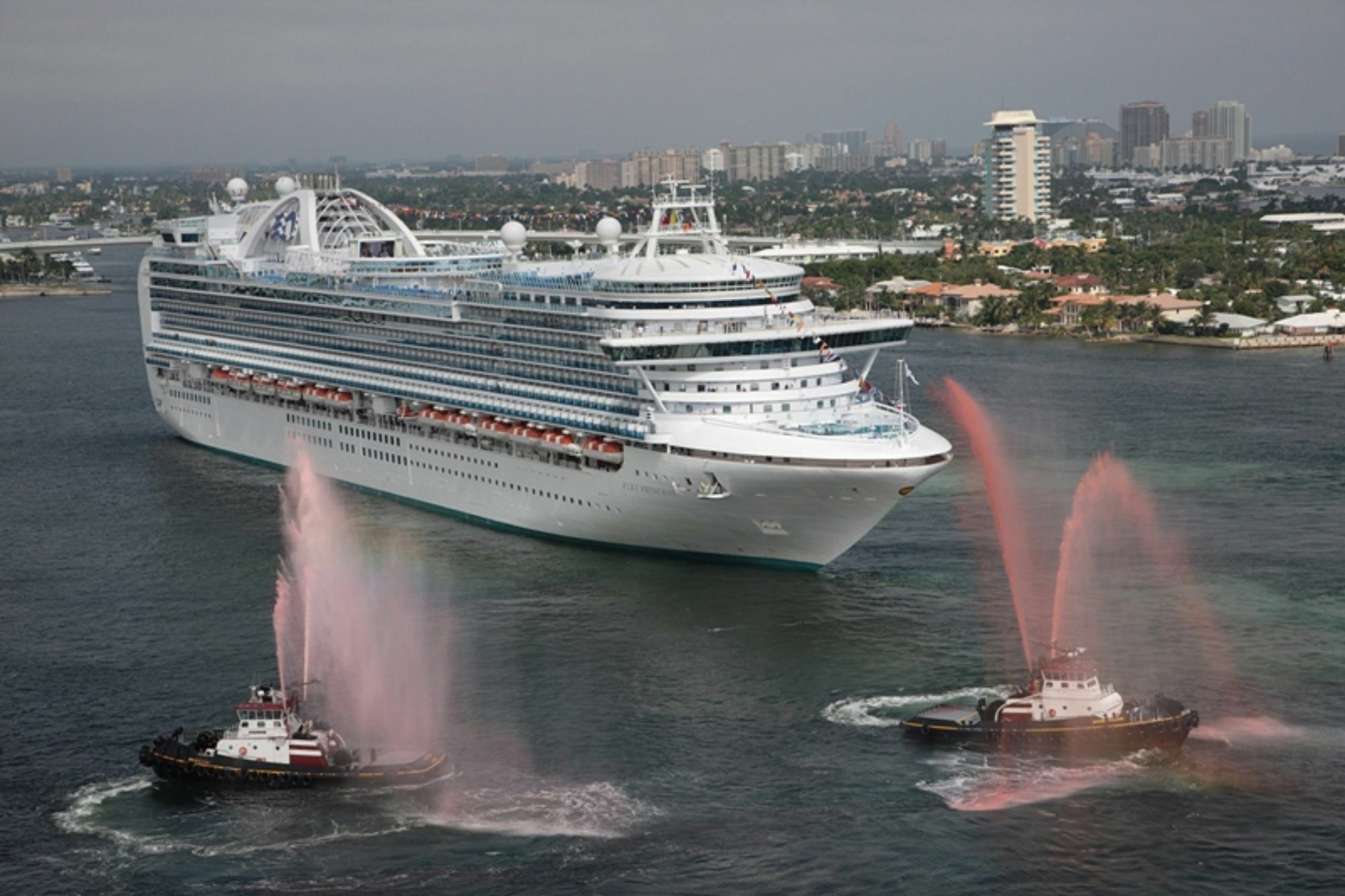 Holiday Inn Express Ft Lauderdale Cruise-Airport By Ihg Fort Lauderdale Exterior photo